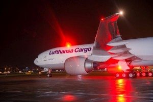 Lufthansa-Cargo-Flugzeug_3_groß-600